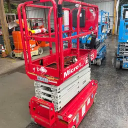 2018 MEC MICRO 19 Scissor Lift