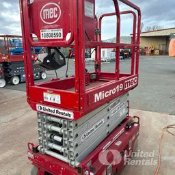 2018 MEC MICRO 19 Scissor Lift