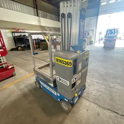 2018 Genie GR-20 Self-Propelled One-Person Lift