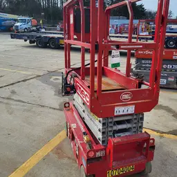 2017 MEC 1330SE Scissor Lift
