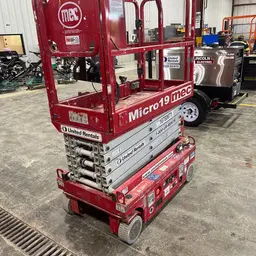 2018 MEC MICRO 19 Scissor Lift