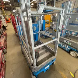 2017 Genie GR-20 Self-Propelled One-Person Lift