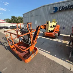 2017 JLG E450AJ Articulating Boom Lift