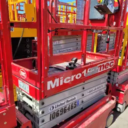 2017 MEC MICRO 19 Scissor Lift