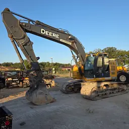 2019 John Deere 245G LC Excavator