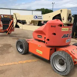 2013 JLG E450AJ Articulating Boom Lift