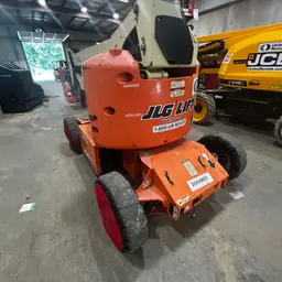 2015 JLG E450AJ Articulating Boom Lift