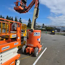 2018 JLG E300AJP Articulating Boom Lift