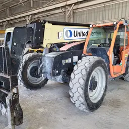 2018 JLG 742 Forklift