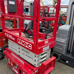 2016 MEC 1330SE Scissor Lift