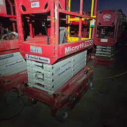 2019 MEC MICRO 19 Scissor Lift