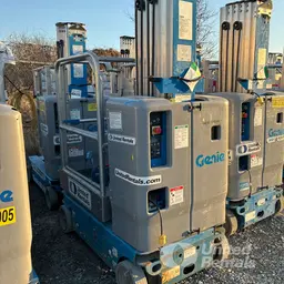 2017 Genie GR-20 Self-Propelled One-Person Lift