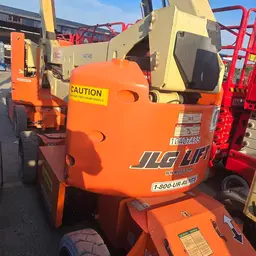 2015 JLG E450AJ Articulating Boom Lift