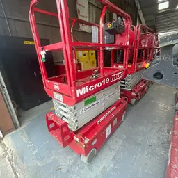 2018 MEC MICRO 19 Scissor Lift