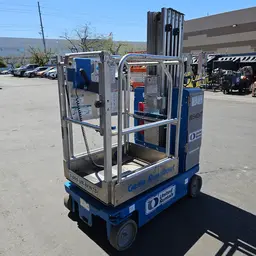 2016 Genie GR-20 Self-Propelled One-Person Lift