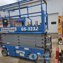 2017 Genie GS-3232 Scissor Lift
