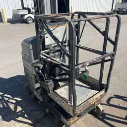2016 JLG 20MVL Self-Propelled One-Person Lift