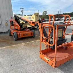 2013 JLG E450AJ Articulating Boom Lift