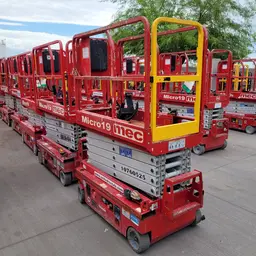 2018 MEC MICRO 19 Scissor Lift