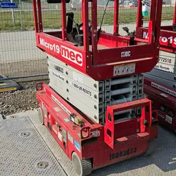 2018 MEC MICRO 19 Scissor Lift