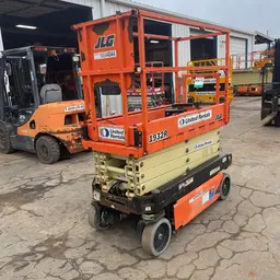 2018 JLG 1932R Scissor Lift