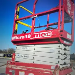 2018 MEC MICRO 19 Scissor Lift