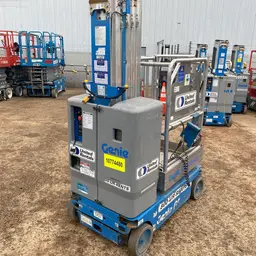 2018 Genie GR-20 Self-Propelled One-Person Lift