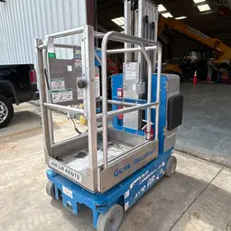 2018 Genie GR-20 Self-Propelled One-Person Lift