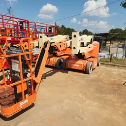 2015 JLG E400AJPN Articulating Boom Lift