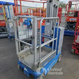 2016 Genie GR-20 Self-Propelled One-Person Lift