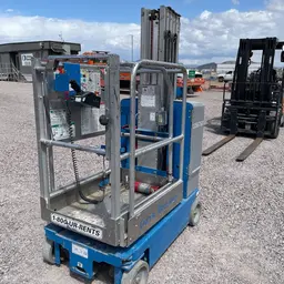 2017 Genie GR-20 Self-Propelled One-Person Lift
