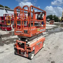 2018 Snorkel S3219E Scissor Lift