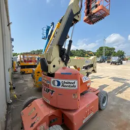 2012 JLG E400AJPN Articulating Boom Lift