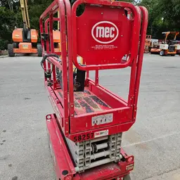 2018 MEC 1330SE Scissor Lift