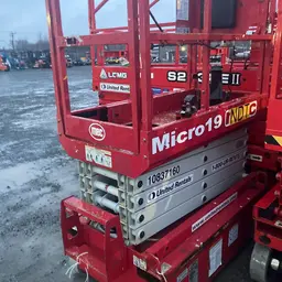 2018 MEC MICRO 19 Scissor Lift