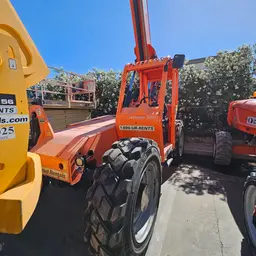 2017 SKYTRAK 6042 Forklift