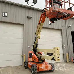2014 JLG E450AJ Articulating Boom Lift