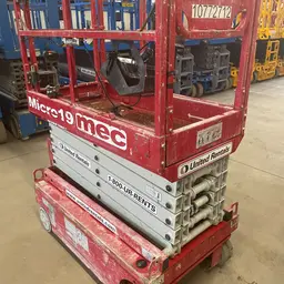 2018 MEC MICRO 19 Scissor Lift