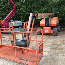 2013 JLG 800AJ Articulating Boom Lift