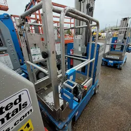 2017 Genie GR-20 Self-Propelled One-Person Lift