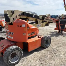2014 JLG E450AJ Articulating Boom Lift