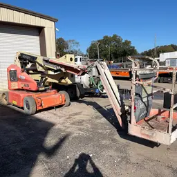 2012 JLG E400AJPN Articulating Boom Lift