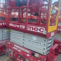 2018 MEC MICRO 19 Scissor Lift