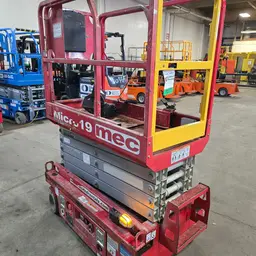 2019 MEC MICRO 19 Scissor Lift