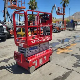 2018 MEC 1330SE Scissor Lift