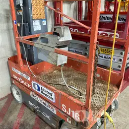 2017 Skyjack SJ16 Self-Propelled One-Person Lift