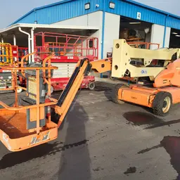 2013 JLG E450AJ Articulating Boom Lift