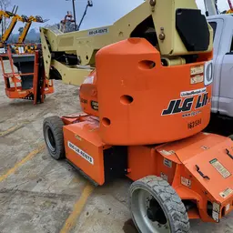 2016 JLG E400AJPN Articulating Boom Lift