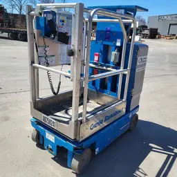 2019 Genie GR-12 Self-Propelled One-Person Lift