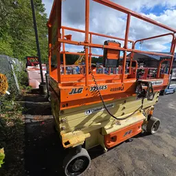 2017 JLG 3246ES Scissor Lift